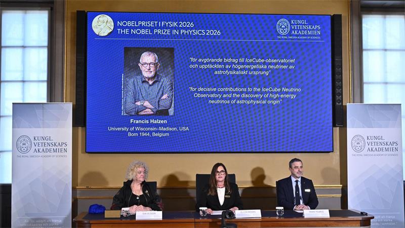 Geisterteilchenfang mit Eisklotz: Nobelpreis für US-Physiker Halzen hält sich derzeit in Italien auf.