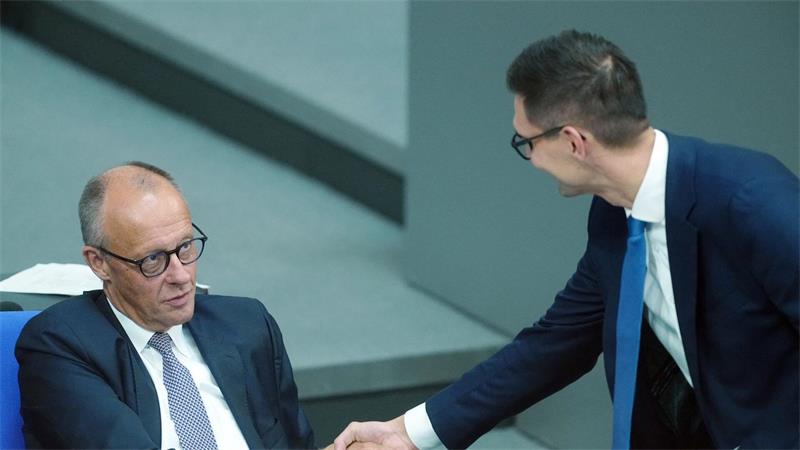 Machtprobe in der CDU – Schulze setzt sich durch Handschlag: ja. Aber Freunde werden Kanzler Friedrich Merz und Unionsfraktionsvize Sepp Müller so schnell nicht.