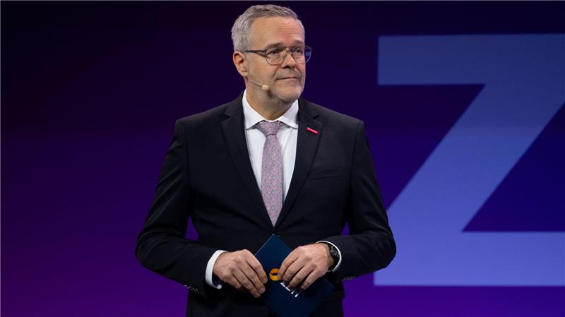 Handwerkermangel trotz Wirtschaftskrise - auch Chefs gesucht Handwerkspräsident Jörg Dittrich bei der Eröffnung der Münchner Handwerksmesse