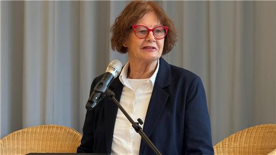 Hanna Kopischke hat die Flüchtlingshilfe Bad Harzburg vor zehn Jahre gegründet. Sie hielt bei der Feier im Haus der Kirche denn auch die Festansprache.