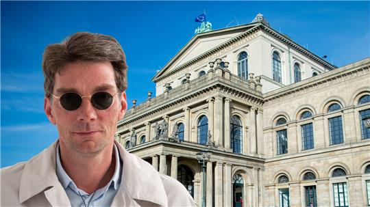Hannovers Ballettchef Marco Goecke beschmierte eine FAZ-Kritikerin nach einem Streit mit Hundekot. Montage: GZ, Fotos: dpa