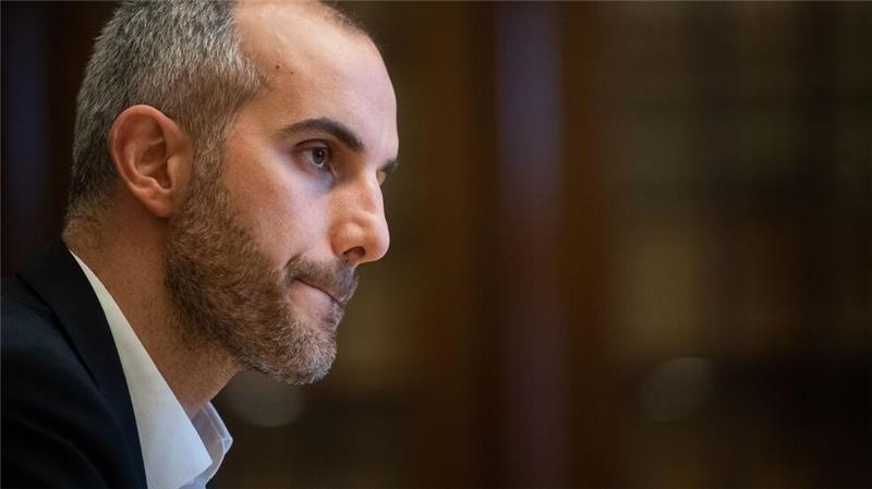 Hannovers Oberbürgermeister Belit Onay hält den angekündigten Rückzug des Grünen-Kanzlerkandidaten Robert Habeck aus der ersten Reihe der Politik für falsch. (Archivbild)
