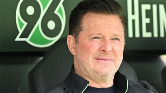 Hannovers Trainer Christian Titz. (Archivbild)