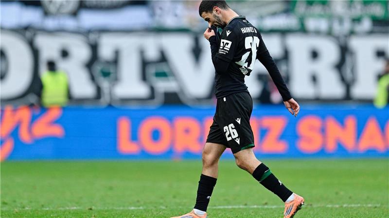 Hannovers Waniss Taibi flog vom Platz. 