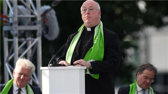 Hans-Josef Becker, Erzbischof im Ruhestand, hat sich zur Missbrauchsstudie der Uni Paderborn geäußert. (Archivbild)