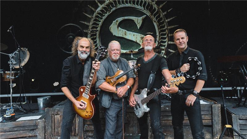 Hans-Timm Hinrichsen, Peter David Sage, Björn Both und Axel Stosberg sind Santiano.