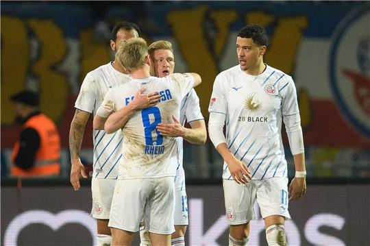 Hansa Rostock nimmt drei Punkte aus Braunschweig mit.
