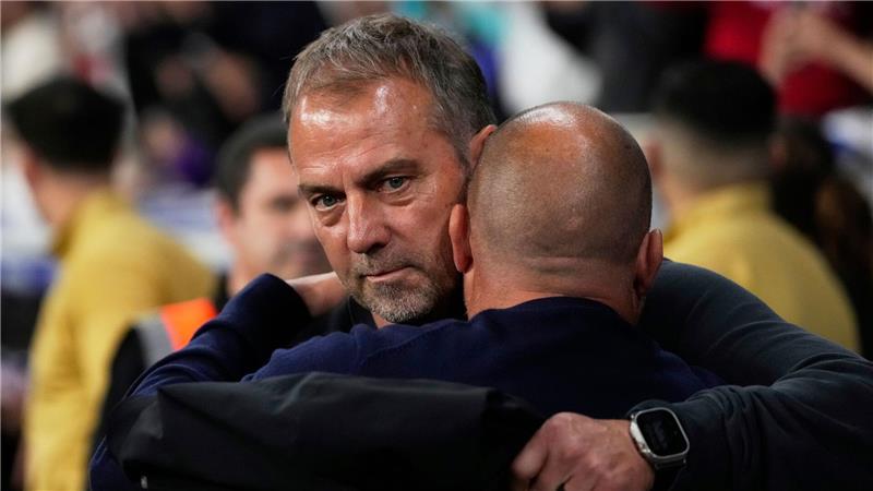 Nach Unfall-Schock: Flick holt Meister-Titel mit Barça Hansi Flick feiert seinen ersten Meistertitel als Trainer im Ausland.