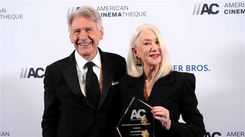 Helen Mirren: Alle scharen sich um Harrison Ford Harrison Ford und Helen Mirren verbrachten beim Dreh der Western-Saga „1923“ auch ihren Feierabend oft miteinander. (Archivbild)