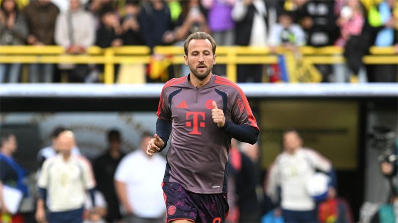 Harry Kane beim Aufwärmen in Dortmund. 