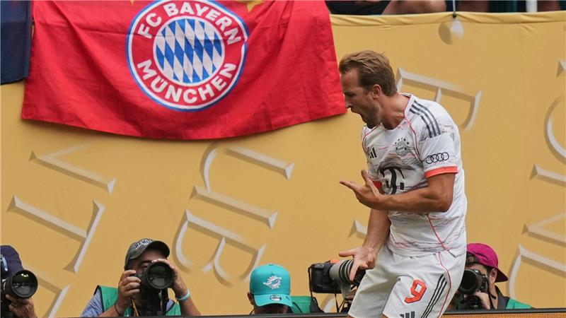 Doppelpacker Kane führt Bayern ins große WM-Duell mit Paris Harry Kane jubelt nach seinem ersten Tor.
