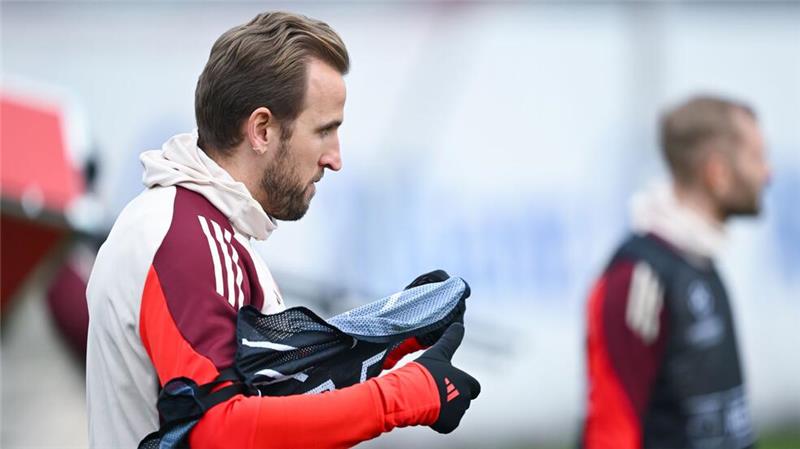 Bayerns Ehrenrunde auf Achtelfinal-Weg - „Krasse Atmosphäre“ Harry Kane kehrt auf „seine“ Insel zurück.
