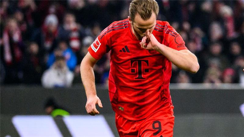 Doppelpacker Sané zündet bei Bayerns Torfest Harry Kane setzt seine Elfmeter-Serie fort.