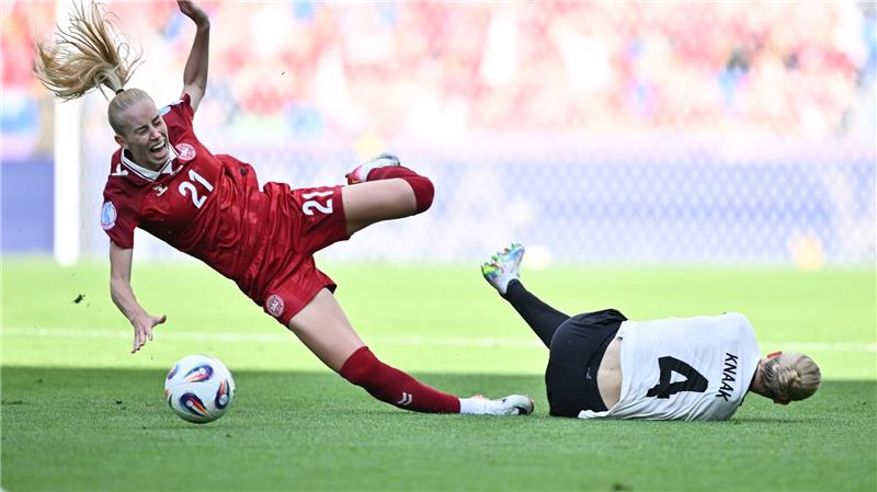 Hart umkämpftes Spiel in Basel: Auch für Rebecca Knaak.