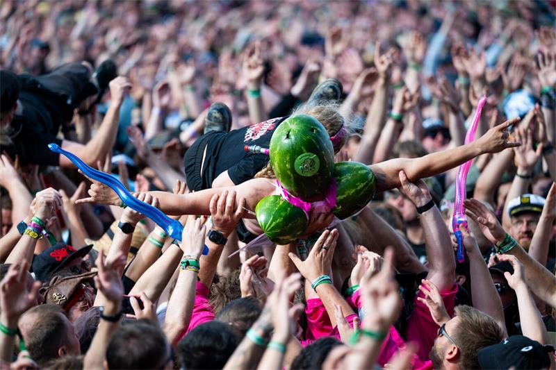Harte Klänge und 25.000 Fans beim Rockharz.