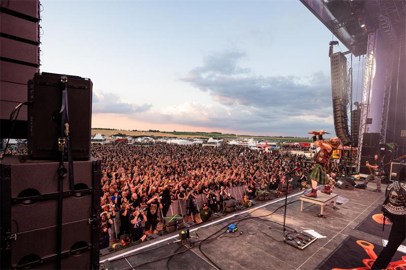 Harte Klänge und 25.000 Fans beim Rockharz