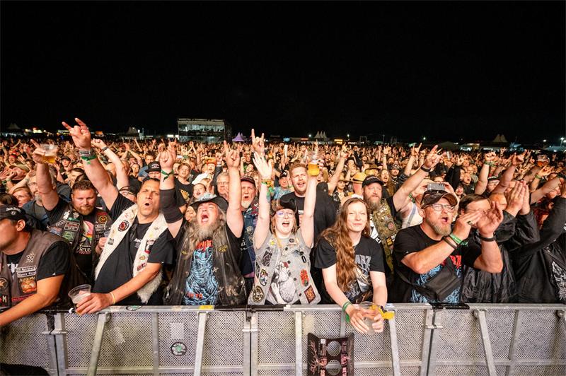 Harte Klänge und 25.000 Fans beim Rockharz