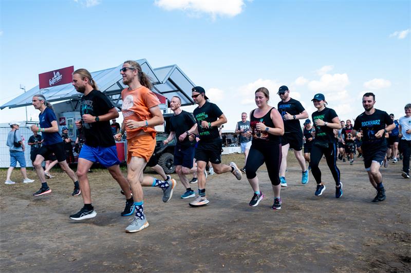 Harte Klänge und 25.000 Fans beim Rockharz