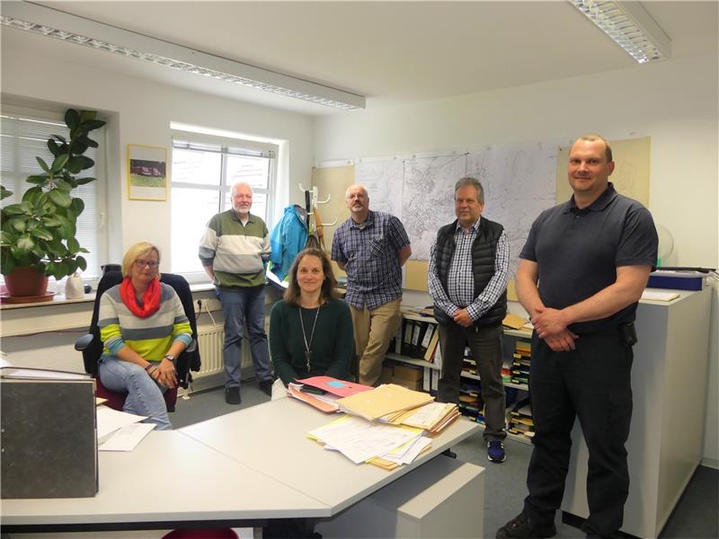 Hartmut Wiljes (2. v. re.) und sein Team vom Ordnungsamt: Claudia Schulz, Rolf Sonnemann, Nadine Keinert, Sven Küster und Peter Deicke (v. li.).