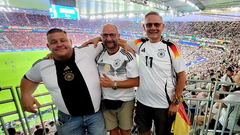 Harzer Fan-Treffen in Frankfurt: Jürgen Pavone, Björn Oesterheld und Andreas Peinemann sind gegen die Schweiz dabei.