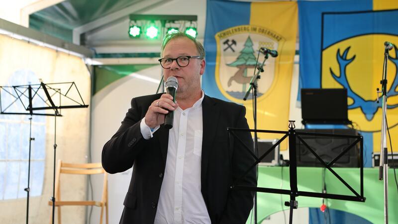 Harzwasserwerke-Geschäftsführer Lars Schmidt erinnert an die Bedeutung der Okertalsperre für den Hochwasserschutz im Harzvorland.