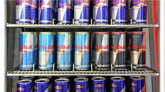 Hat Red Bull gegen EU-Kartellrecht verstoßen? Die Europäische Kommission leitet eine Untersuchung ein. (Archivbild)