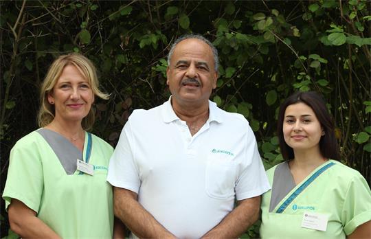 Hat jetzt eine Sprechstunde im MVZ in Seesen: Dr. Diab (Mitte).