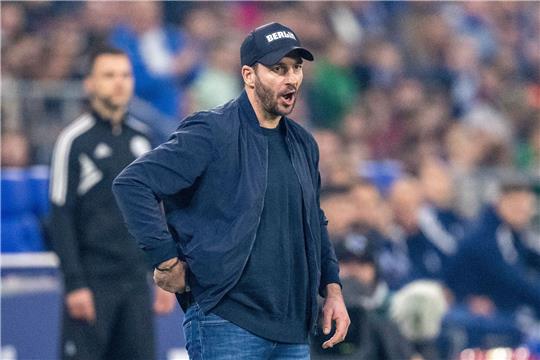 Andere Pläne: Schwarz wird wohl nicht neuer Schalke-Trainer Hat offenbar kein Interesse am Schalker Trainerstuhl: Sandro Schwarz.