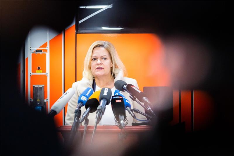 Nach Silvester-Krawallen: Die Politik sucht nach Lösungen Hatte sich bereits vor den Silvester-Ausschreitungen für eine Verschärfung des Waffenrechts ausgesprochen: Nancy Faeser.