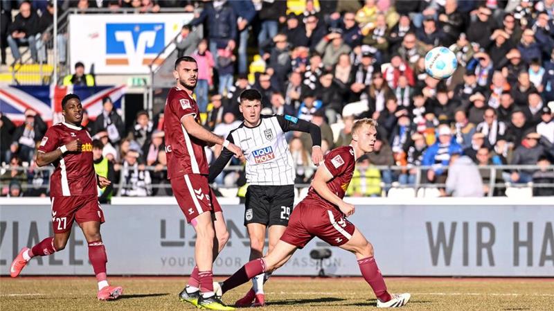 Hattrick perfekt: Ulms Telalovic trifft zum 3:0 gegen Regensburg.