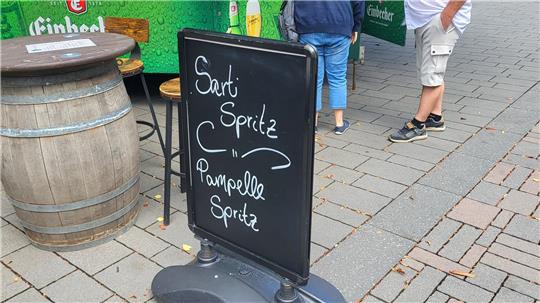Hauptsache Spritz: Der Aperol ist längst nicht mehr der einzige perlige Sommerdrink, auch nicht auf dem Altstadtfest.