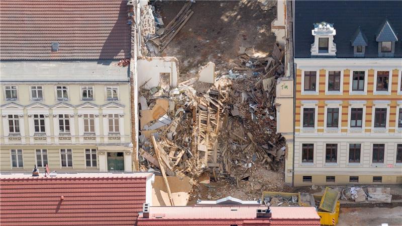 Hauseinsturz in Görlitz: Trümmerfeld eines Gründerzeithauses in Drohnenaufnahme.