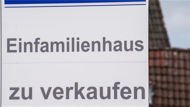Makler Von Poll Immobilien steht zum Verkauf Hausverkauf: Der Frankfurter Immobilienmakler Von Poll Immobilien könnte den Besitzer wechseln (Archivbild)