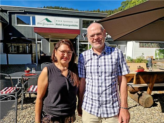 Hedi und Norbert Grothe fiebern der Teileröffnung ihres Cafés am 15. September entgegen. Foto: Knoke
