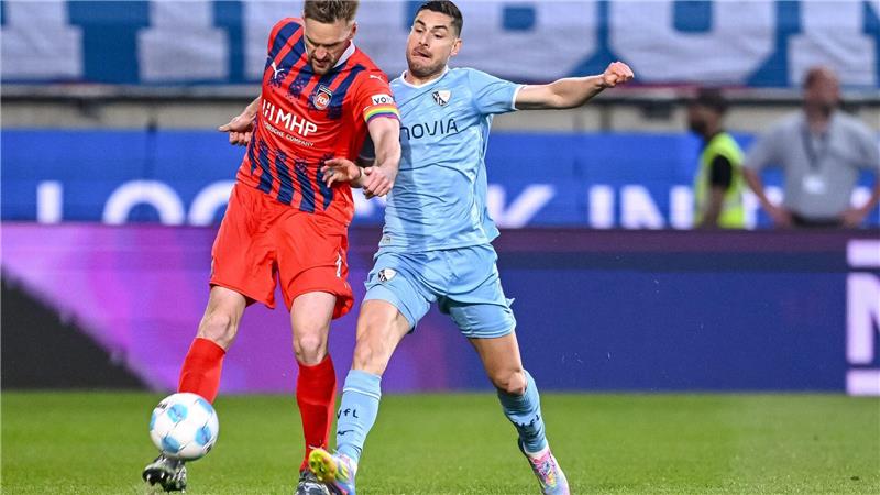 0:0 in Heidenheim: Bochums Abstieg rückt immer näher Heidenheims Patrick Mainka und Georgios Masouras vom VfL Bochum lieferten sich ein hartes Duell.