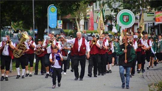 Heimspiel: Sie geben beim Schützenumzug in Hannover den Takt an, und auch in St. Andreasberg. Die Blaskapelle des Waldarbeiter-Instrumental-Musikvereins genießt ihre Auftritte beim Schützenfest.
