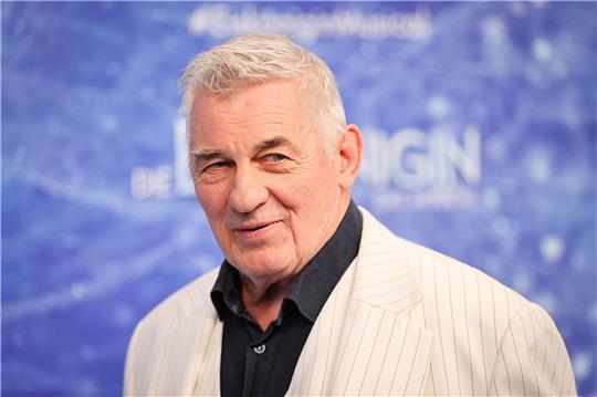 Heinz Hoenig, Schauspieler, kommt zur Deutschlandpremiere des Disney-Musicals "Die Eiskönigin“.