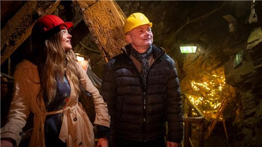 Helm auf zum Weihnachtsmarkt: Der adventliche Rundgang durch den Roederstollen hat im Welterbe Tradition.