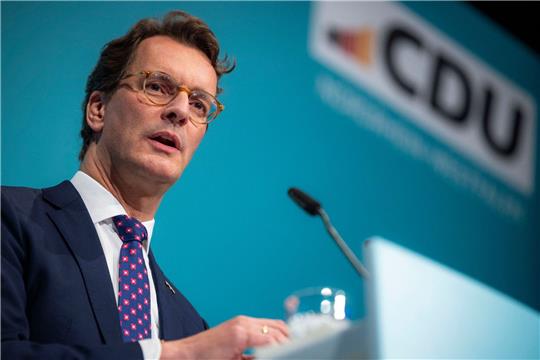 Hendrik Wüst (CDU) spricht beim Landesparteitag CDU Nordrhein-Westfalen.