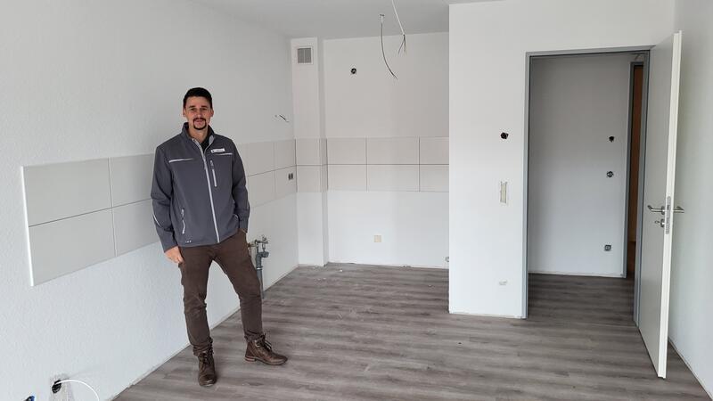 Enorme Nachfrage nach neuen Sozialwohnungen in Jürgenohl Henrik Grabenhorst (Bereichsleiter Wohnen bei den Wohngesellschaften Goslar/Harz) in einer Neubau-Wohnung.
