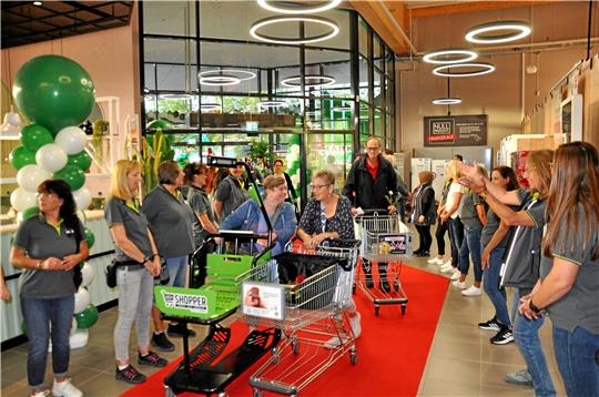 Hereinspaziert in die neuen Marktkauf-Hallen: An der Gutenbergstraße öffnet ein Vollsortimenter mit rund 5000 Quadratmetern Verkaufsfläche und mehr als 65.000 Artikeln. Foto: Heine