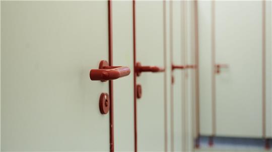 Herkömmliche Toiletten wie diese helfen Menschen mit Schwerbehinderung nicht weiter. (Symbolbild)