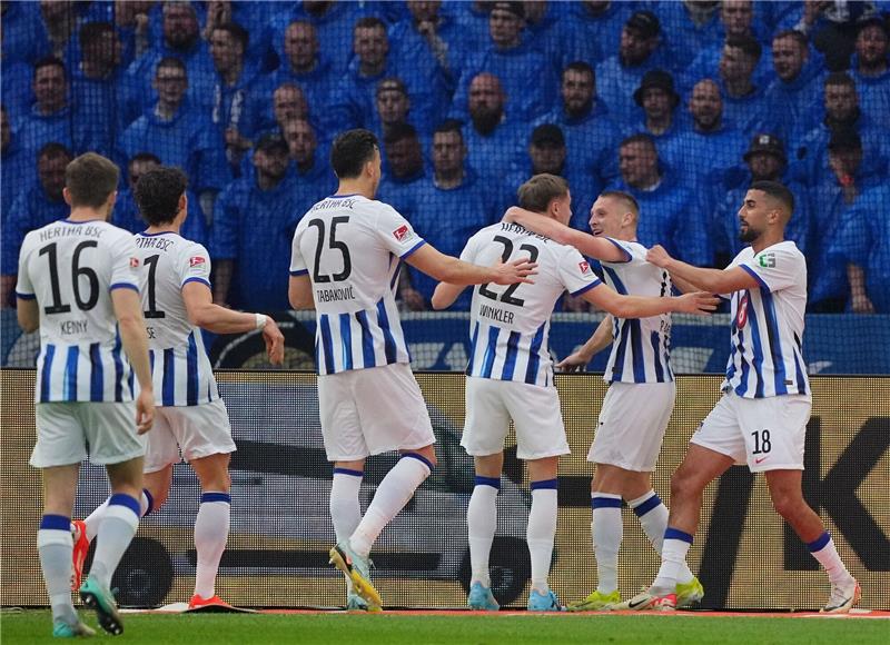 Keine Chance für Hansa: Hertha gewinnt souverän 4:0 Hertha setzte sich zuhause deutlich gegen Rostock durch.