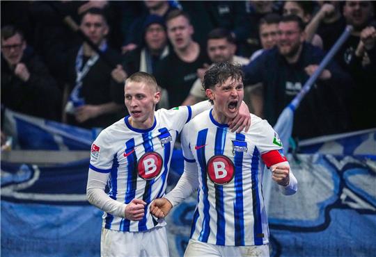 Herthas Matchwinner beim Sieg gegen Magdeburg: Fabian Reese (r).