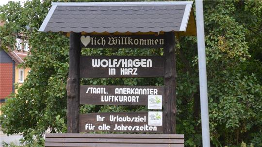 Herzlich willkommen contra ausländerfeindliche Parolen: Wie passt das zusammen?