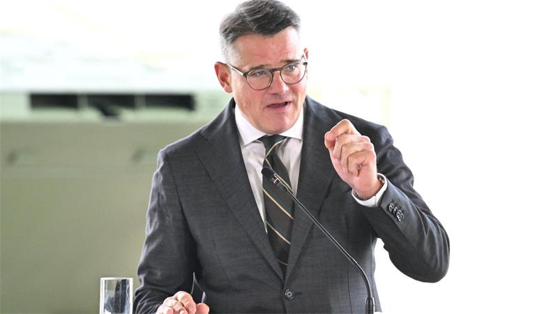 Zigaretten und Alkohol teurer? Länder melden Widerstand an Hessens Regierungschef Boris Rhein hat neben der Zuckersteuer auch geplante Steuererhöhungen auf Tabak und Alkohol abgelehnt. (Archivbild)