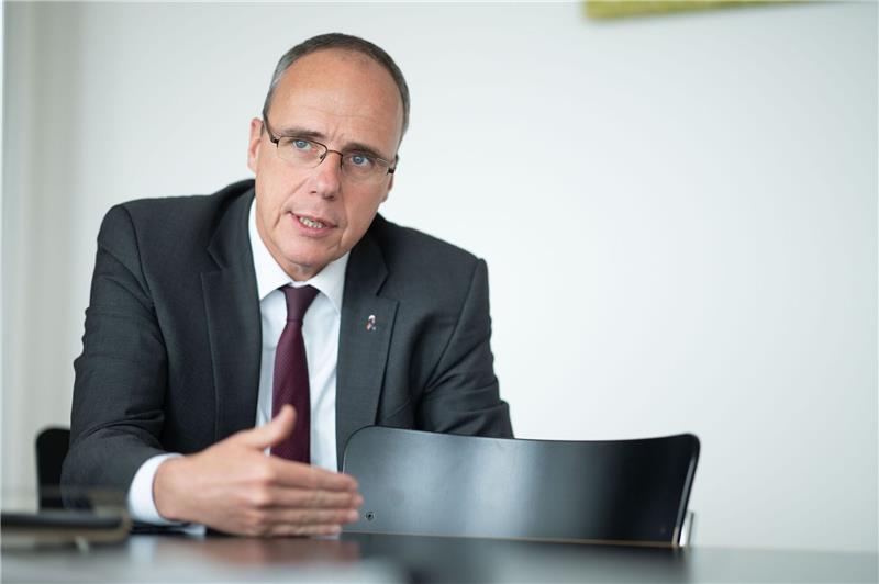Beuth hält Idee von neutralen Russen-Athleten für „Nonsens” Hessens Sportminister Peter Beuth.