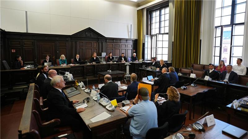 Ex-Mann macht Christina Block im Prozess viele Vorwürfe Heute geht im Gerichtssaal des Landgerichts Hamburg die Befragung von Stephan Hensel weiter.