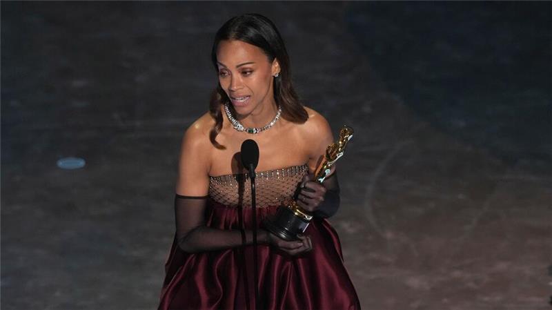 Tragikomödie „Anora“ holt die meisten Oscars Hielt eine emotionale Dankesrede: Zoe Saldaña.