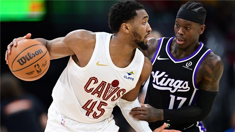 Hier spielten sie noch gegeneinander: Nun wechselt Dennis Schröder (re.) zu den Cleveland Cavaliers um Donovan Mitchell.